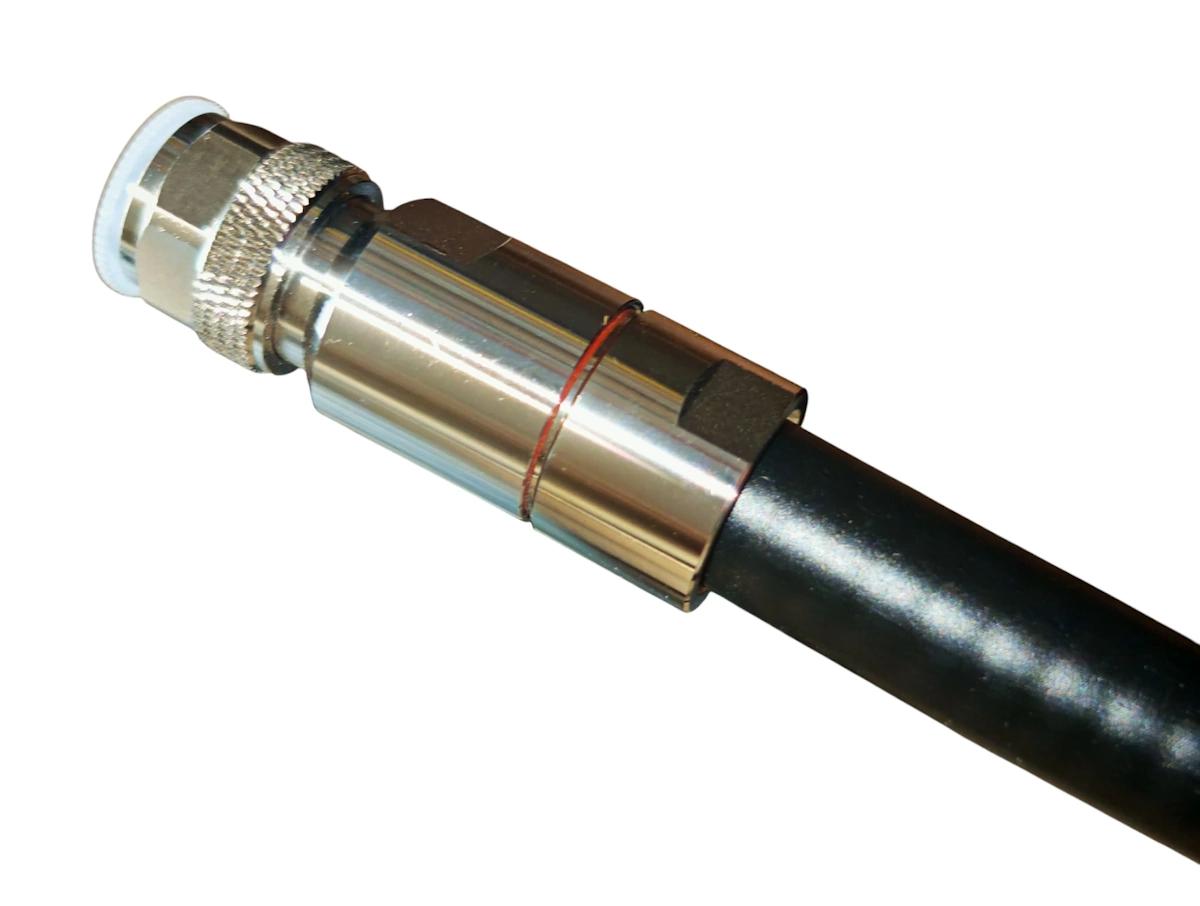 Монтаж коннектора на кабель 1/2 Монтаж коннектора на кабель 1/2